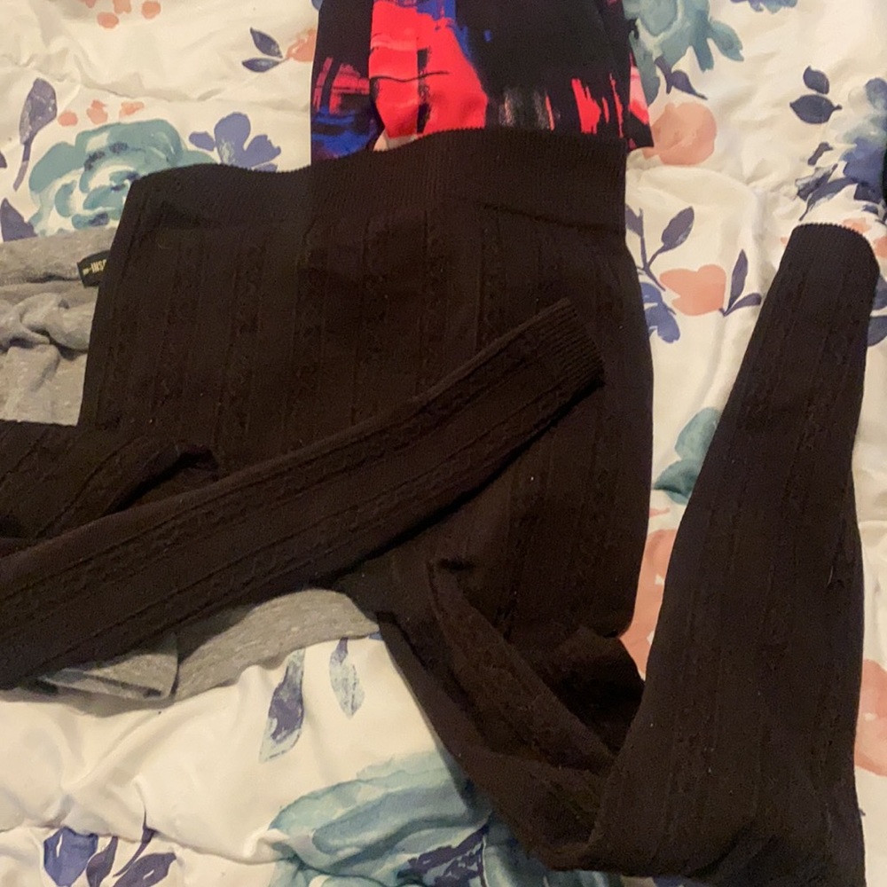 Bottoms bundle - Picture 4 of 10